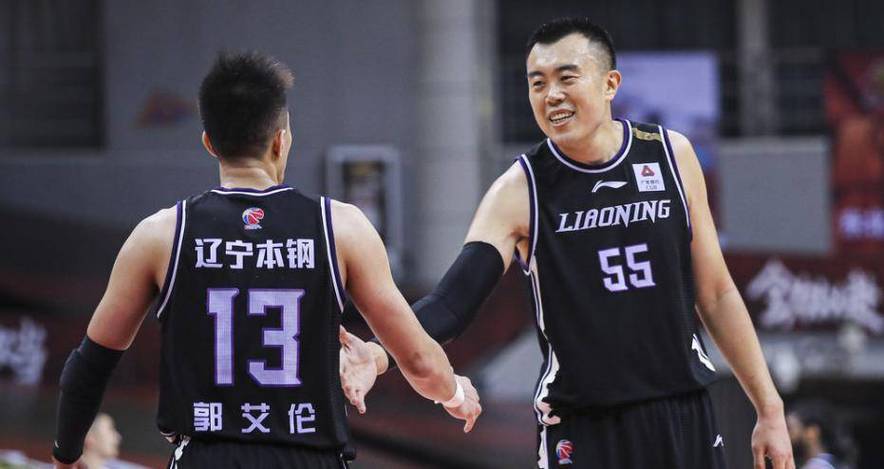 CBA 季后赛半决赛辽宁 0-3 被横扫，韩德君赛后透露或准备退役