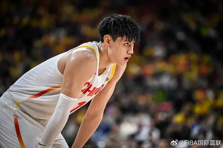 CBA 半决赛 G2 山西主场对阵北京：曾凡博受伤判罚引轩然大波