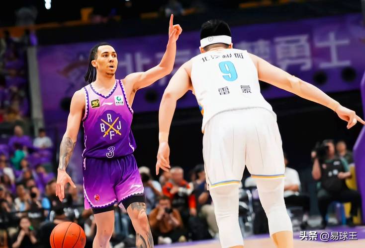 5月2日晚CBA季后赛半决赛G3：北京队主场对阵山西队战况激烈