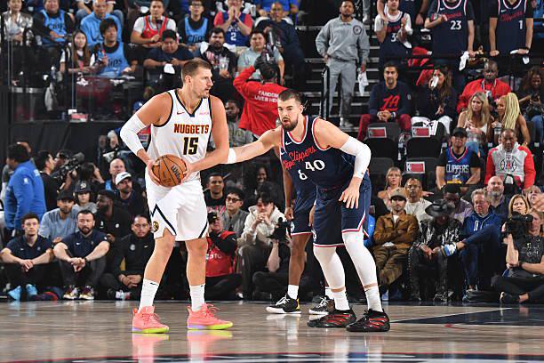 NBA季后赛快船胜掘金追平总比分 祖巴茨攻防表现解析