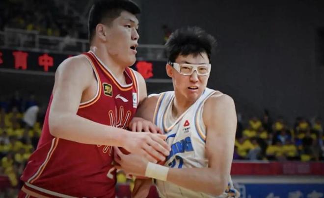 5月2日CBA季后赛半决赛：北京3-0横扫山西，周琦杰曼表现出色