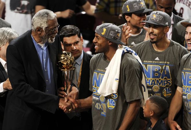 1969 年设立的 NBA 总决赛 MVP 奖项，历史上竟有诸多争议