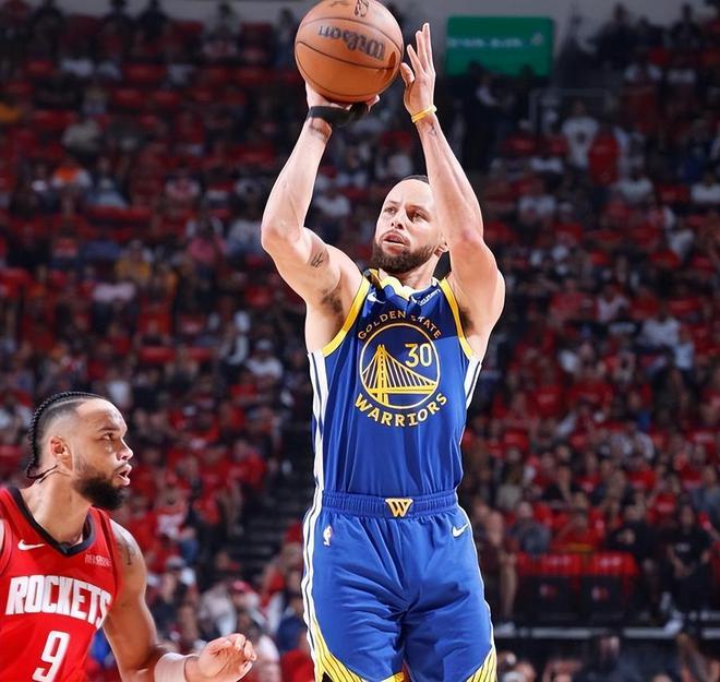 5月3日NBA季后赛火箭勇士G6激战，首节次节比分紧咬悬念足