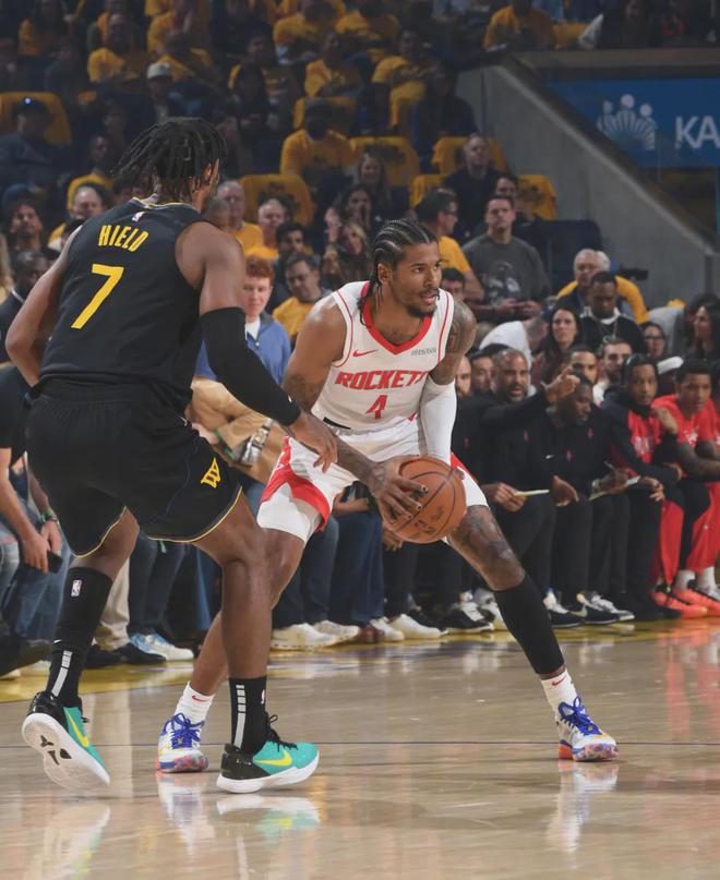 5月3日NBA季后赛西部首轮G6 科尔乌度卡谈波波维奇 赛场突发状况