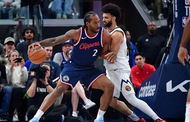 NBA 季后赛：核心球员与教练调整关键，祖巴茨大放异彩