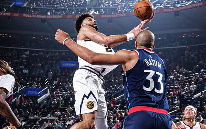 NBA 季后赛：核心球员与教练调整关键，祖巴茨大放异彩