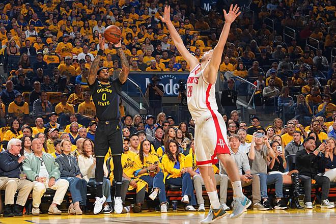 NBA 季后赛火箭胜勇士扳平总比分，小佩顿表现惨不忍睹