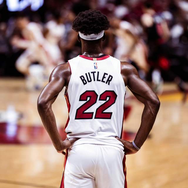 NBA 季后赛火箭客场险胜勇士扳平比分，双方将迎抢 7 大战