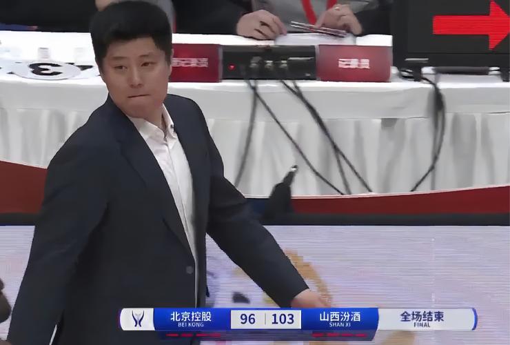 直播吧5月3日讯：山西男篮赛季征程结束，媒体人点评背后隐情