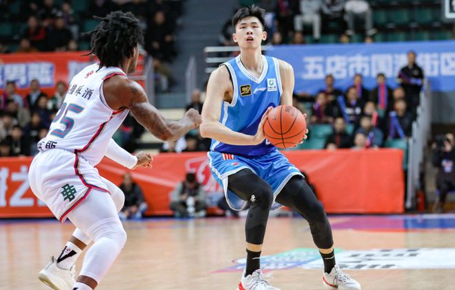 广东宏远本赛季阵容短板尽显，休赛期欲 3 换 1 报价邹阳补强锋线