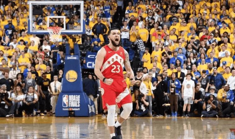NBA 季后赛首轮：火箭 117 - 107 胜勇士，范弗利特出色引关注