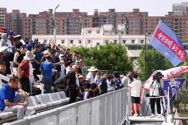 全国十五运会足球女子成年组资格赛西安赛区：陕西女足7:0大胜贵州开门红