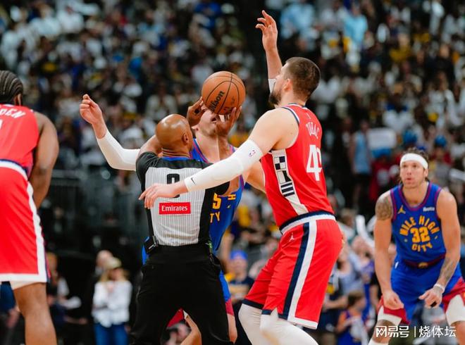 2024/25赛季NBA季后赛1/8决赛：掘金4-3胜快船晋级，八强7席已定，火箭/勇士谁能搭上末班车？