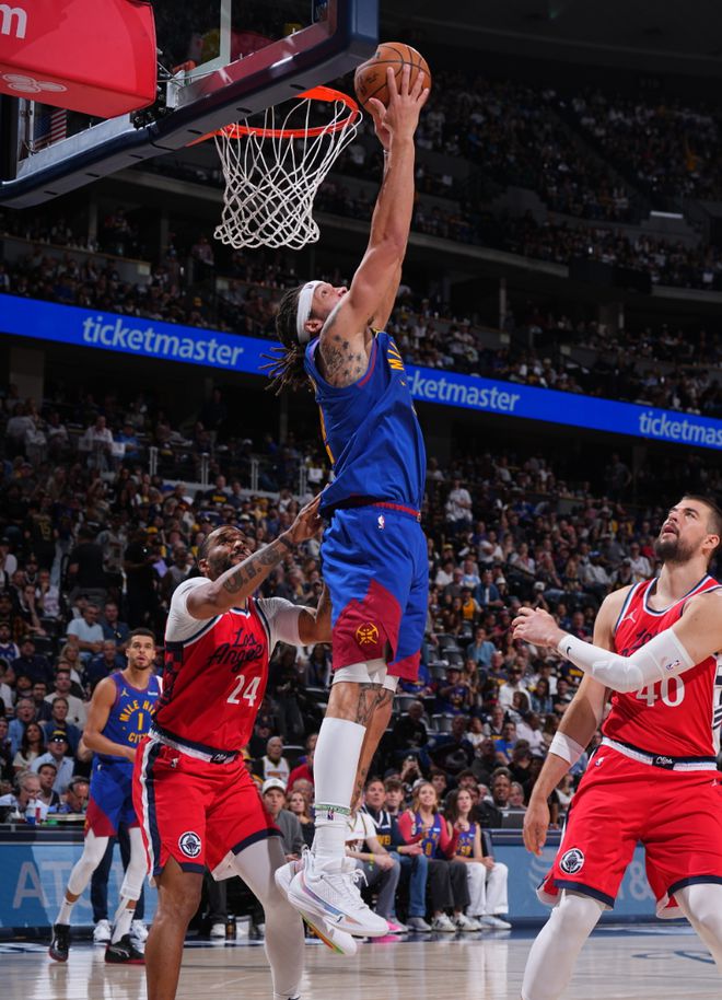 NBA 季后赛抢七大战：掘金快船激战，快船老板鲍尔默全力支持却难挽败局