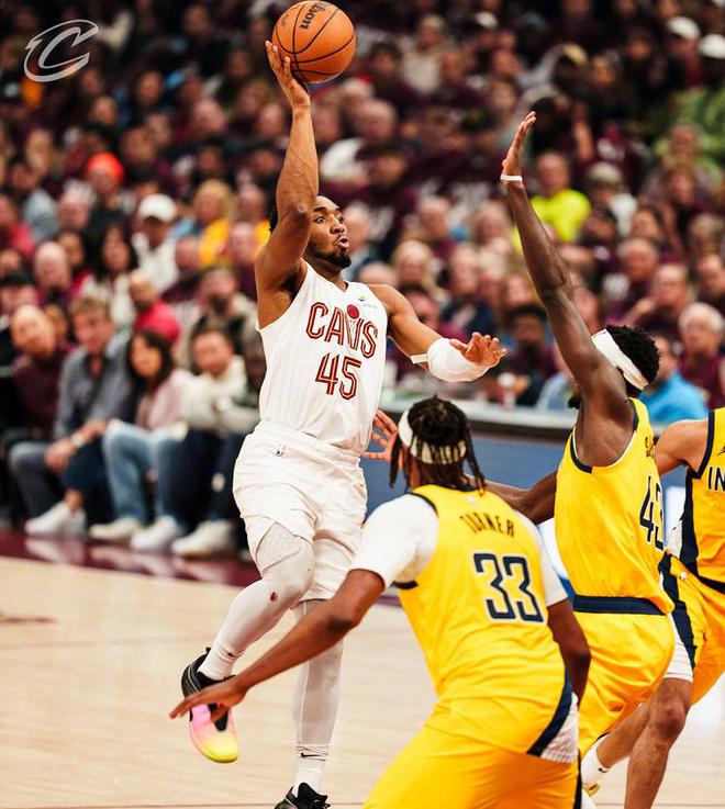 NBA常规赛：骑士出色战绩晋级季后赛，东决首战步行者先下一城