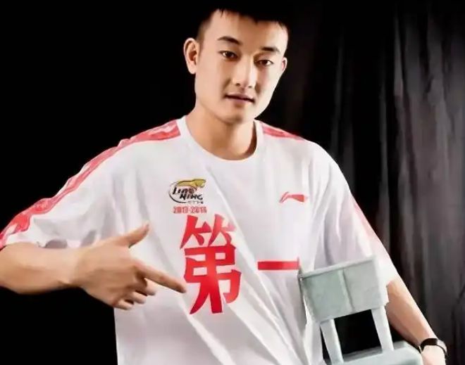 广东男篮休赛期外援动态：吉伦沃特NBL寻新东家，贝兹利加盟波多黎各联赛