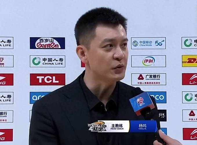本赛季志在四连冠的辽宁男篮无缘总决赛，杨鸣遭球迷质疑