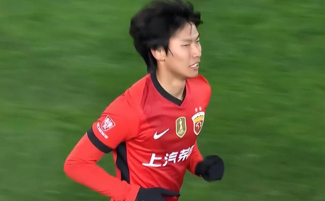 19岁锋线小将李新翔中超首秀惊艳，后续却归于平淡