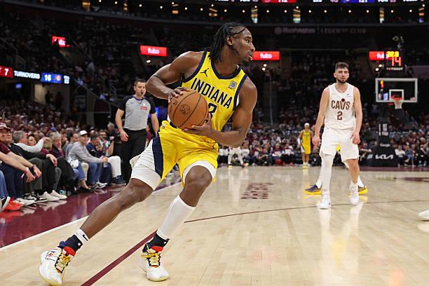NBA东部半决赛：步行者胜骑士先拔头筹，阿隆-内史密斯表现出色