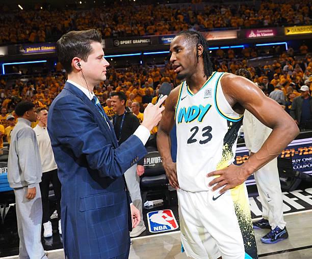 NBA东部半决赛：步行者胜骑士先拔头筹，阿隆-内史密斯表现出色