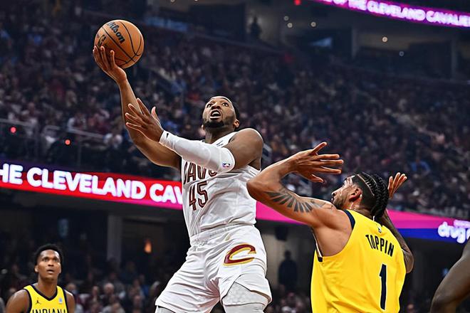 NBA东部半决赛：步行者胜骑士先拔头筹，米切尔表现糟糕