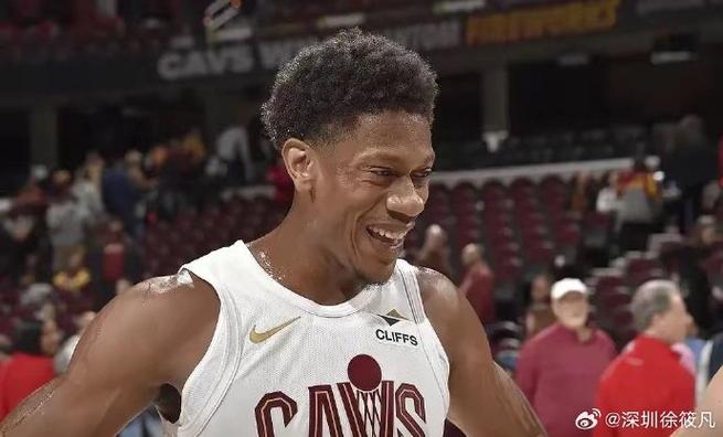 NBA东部半决赛：步行者胜骑士先拔头筹，德安德烈-亨特表现不错
