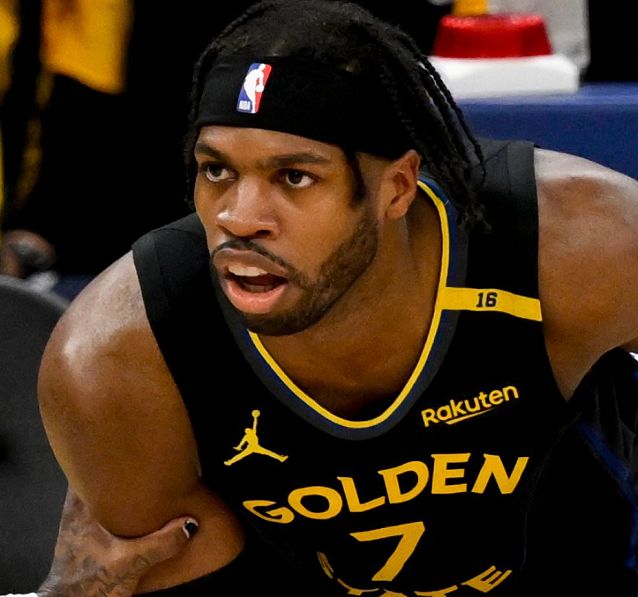 NBA季后赛抢七大战：勇士103-89大胜火箭，范乔丹恶犯成转折点