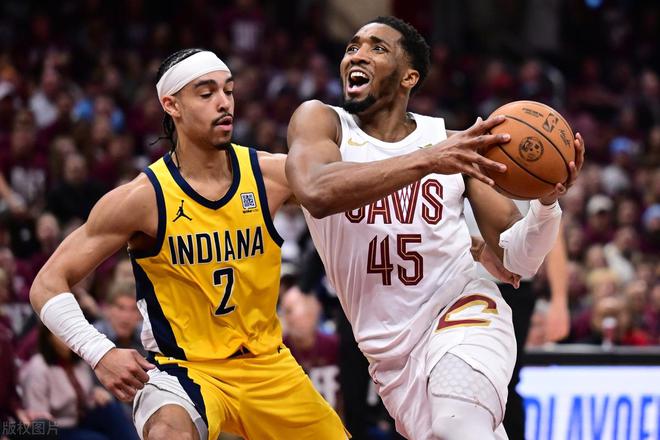 今日NBA两场季后赛：米切尔空砍高分，哈里伯顿表现出色