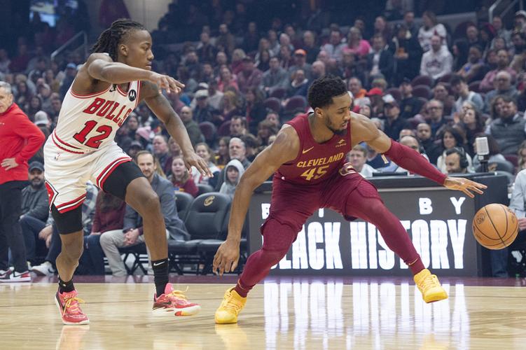 今日NBA两场季后赛：米切尔空砍高分，哈里伯顿表现出色