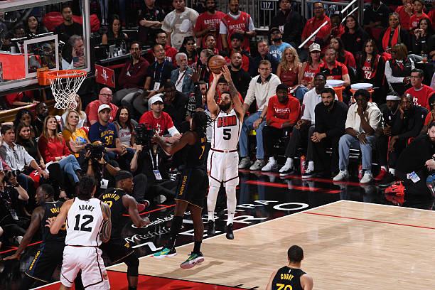 NBA 季后赛：金州勇士胜休斯顿火箭，范弗利特表现可圈可点