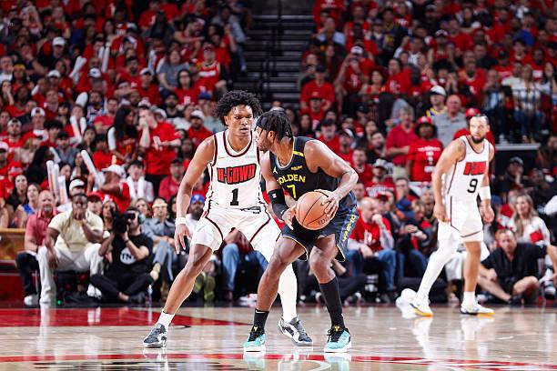NBA季后赛：金州勇士胜休斯顿火箭，阿门-汤普森表现稳定