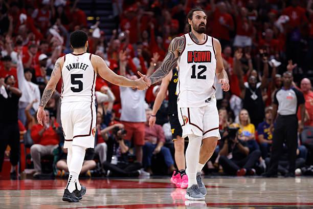 NBA 季后赛：金州勇士胜休斯顿火箭，火箭替补中锋状态下滑无缘次轮