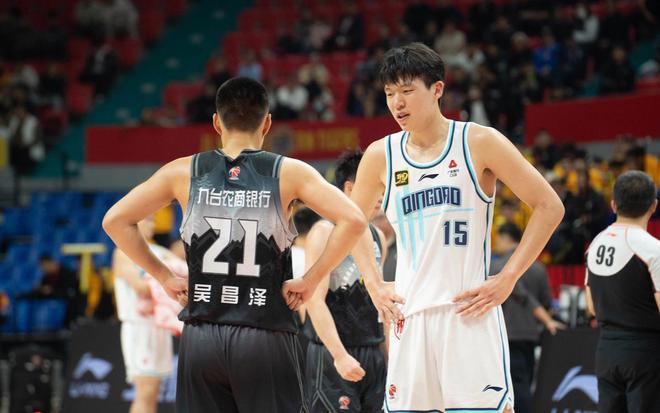 中国篮球名宿王治郅央视专访：杨瀚森赴美选秀及CBA内外援关系引关注