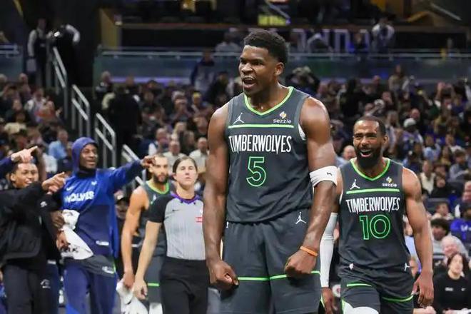NBA 季后赛西部次轮狼勇大战 5 月 7 日开打，杨毅曾预测森林狼淘汰勇士