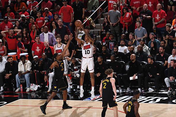 NBA季后赛：金州勇士胜休斯顿火箭，火箭首轮止步令人意外