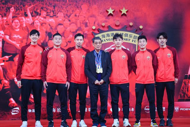 中超第11轮上海海港客场胜武汉三镇，老将王燊超等表现出色