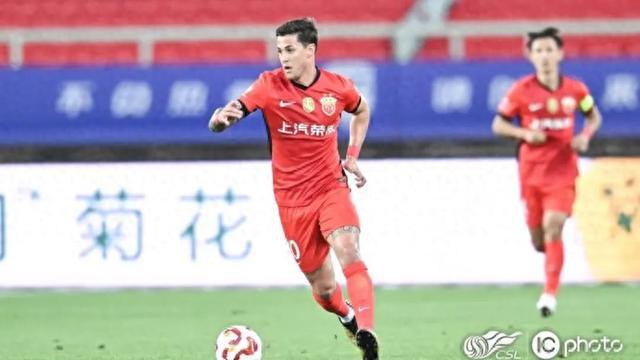 昨晚海港队客场艰难战胜武汉三镇，维塔尔进球状态渐入佳境
