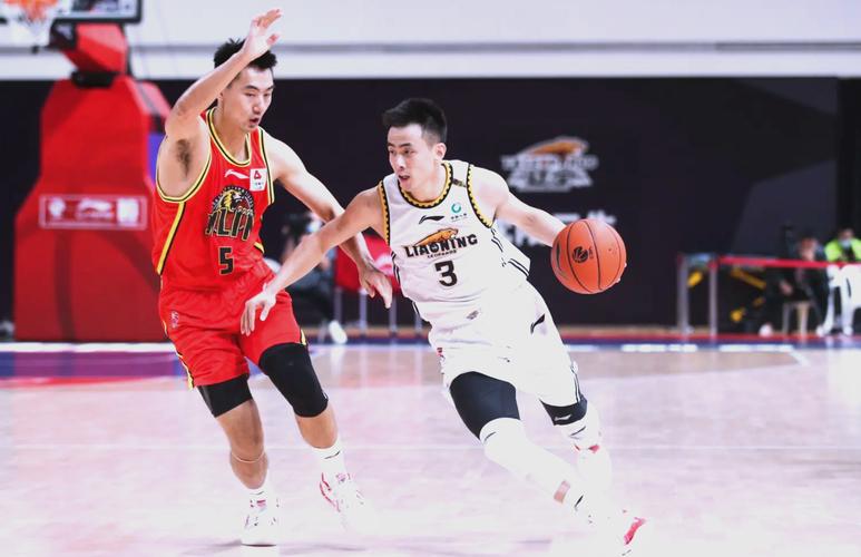 冲击四连冠失败的辽宁男篮，休赛期外援阵容调整迫在眉睫
