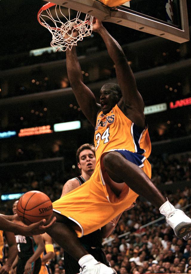NBA 季后赛次轮 G1 约基奇超神！盘点联盟 70 年代后单场 40+20 之人