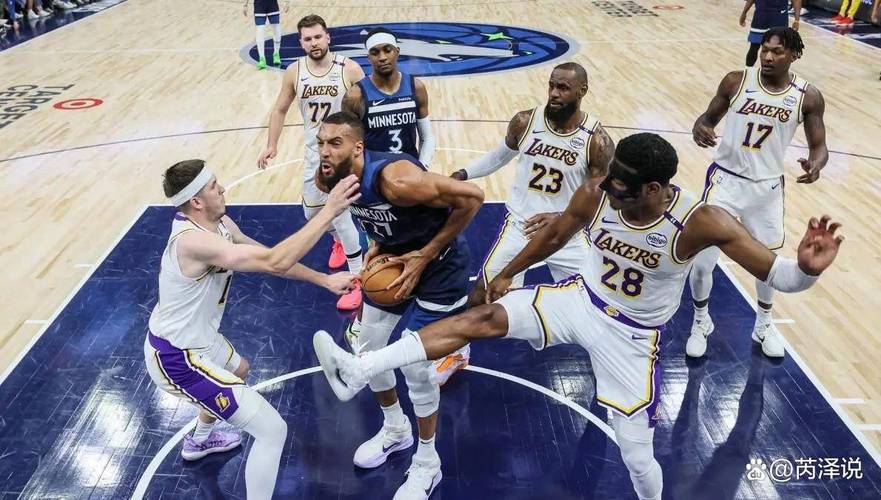 今年NBA季后赛首轮：森林狼淘汰湖人，勇士险胜火箭，谁能晋级西决？