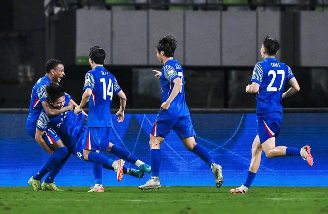 上海申花客场3-1击败梅州客家，米内罗等表现出色引关注