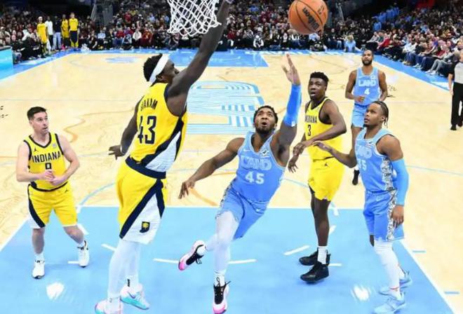 5月7日NBA季后赛：步行者客场绝杀骑士，大比分2-0领先陷绝境