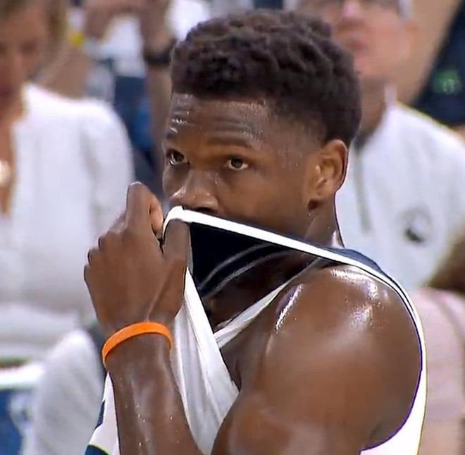 5月7日NBA季后赛：森林狼与勇士首轮以下克上淘汰湖人火箭