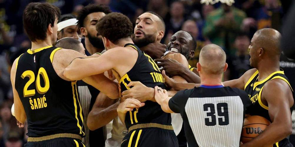 5月7日NBA季后赛西部半决赛：森林狼vs勇士，库里伤退勇士先下一城