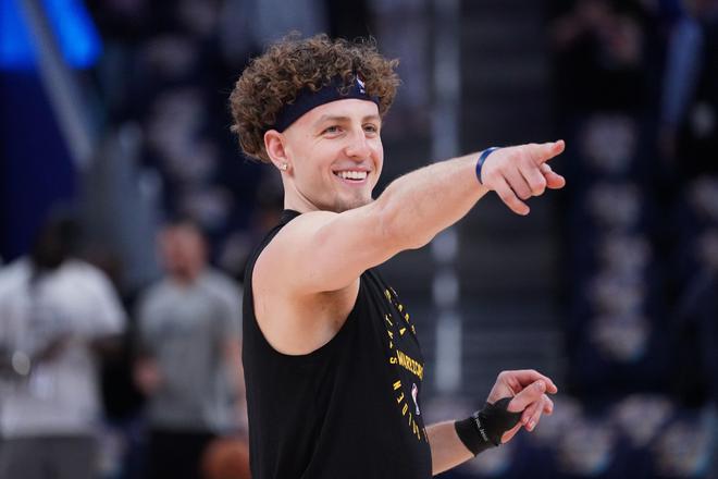 NBA 季后赛第二轮焦点战：金州勇士客场大胜森林狼 1-0 领先