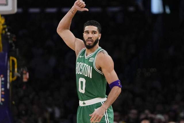 NBA 季后赛东部半决赛 G2：凯尔特人主场迎尼克斯，扳平悬念几何？