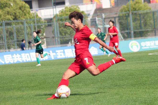 王霜第五次代表湖北女足战全运：率替补轻取福建提前晋级
