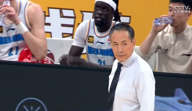 北京男篮太强悍！客场落后14分末节爆发赢广厦取总决赛开门红