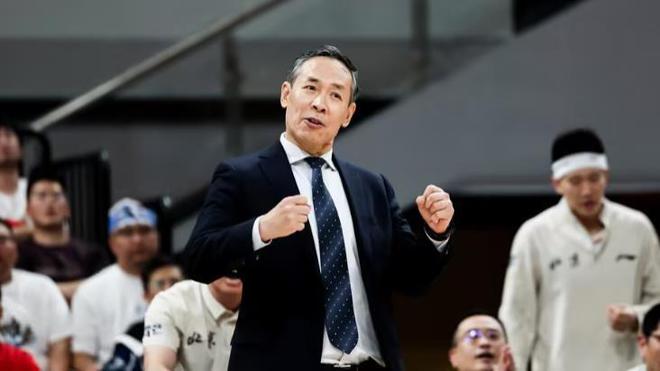 CBA总决赛第一场：北京首钢客场大胜浙江广厦，陈盈骏等表现出色
