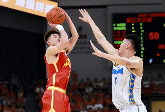 CBA总决赛广厦vs北京G1：首节领先却惨遭逆转，胡金秋尽力难挽败局